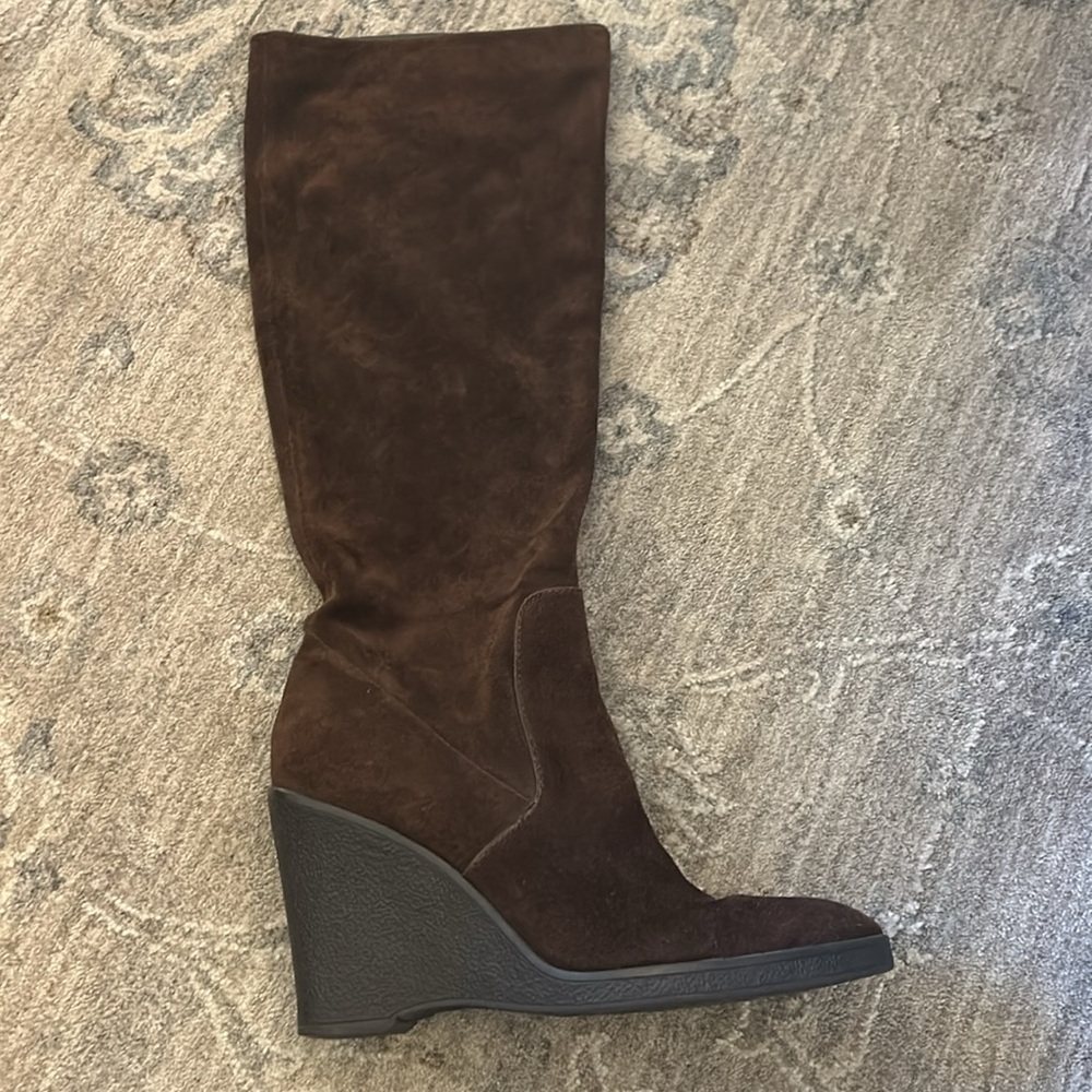 Calvin Klein brown suede women’s boots